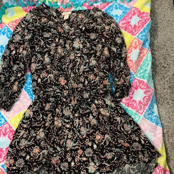 Cute multi color floral romper - Picture 4 of 4